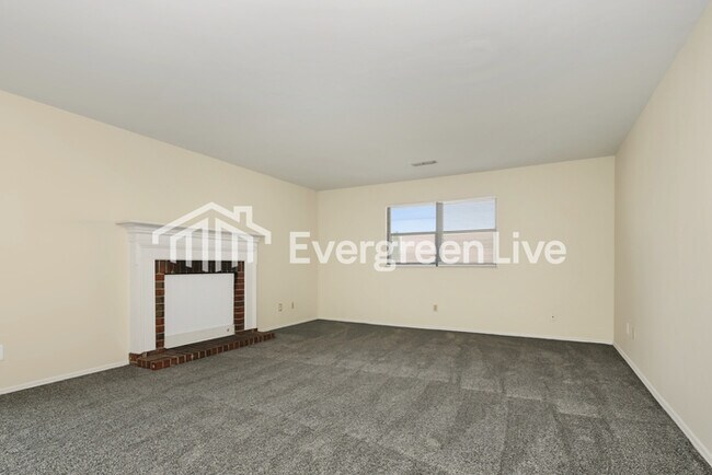 Foto del edificio - 7145 Shull Rd