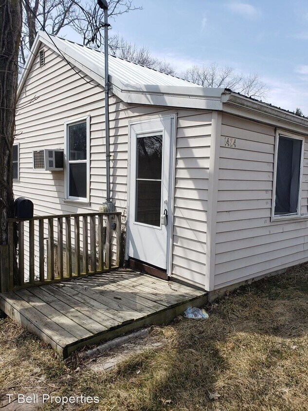 1 br, 1 bath House 1424 Cedar St. House Rental in Muscatine, IA