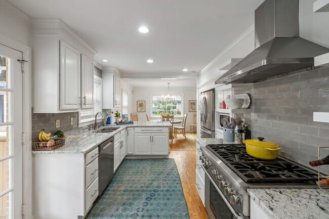 Foto del edificio - 3BD/3BA PLUS LOFT AND DETACHED ADU Located in SOUTH WINDAMERE-Available May 1, 2026!