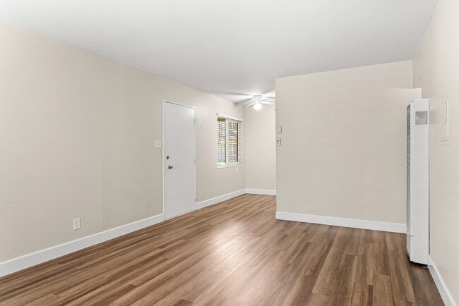 Building Photo - 2555 Sir Francis Drake Blvd
