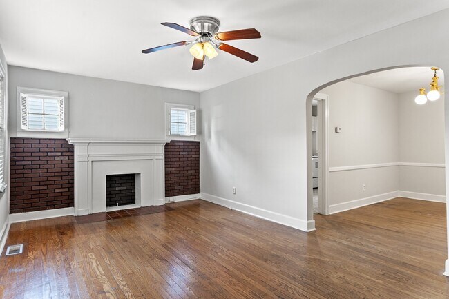 Foto del edificio - 1617 Liberty Rd