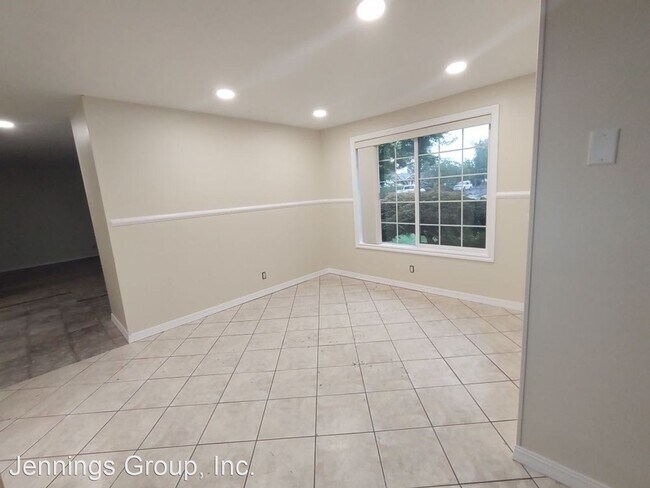 Building Photo - 3 br, 2 bath House - 888 V St.