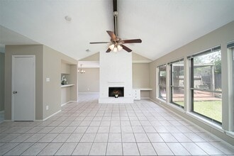 Building Photo - 3123 Sam Houston Dr