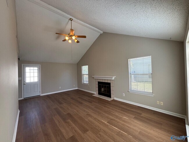 Foto del edificio - 2536 Clovis Rd SW