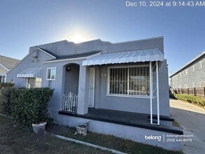 Building Photo - 1110 W 92nd St