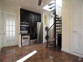 Building Photo - 314 E 106th St