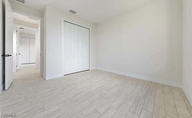 Foto del edificio - 2513 40th St W