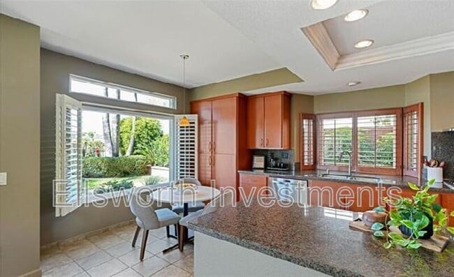 Building Photo - 11418 Via Playa De Cortes