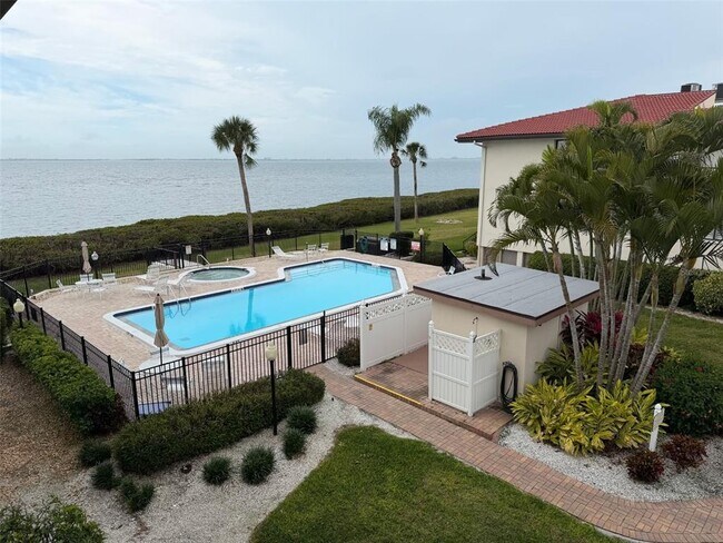 Foto del edificio - 3420 Wild Oak Bay Blvd