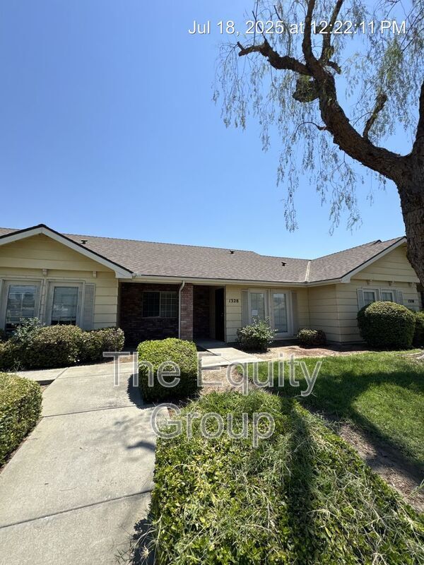 Building Photo - 1328 S Rossmoor St