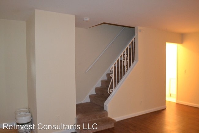Building Photo - 5143 Colerain Ave