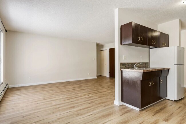 Building Photo - Valhalla Apartments
