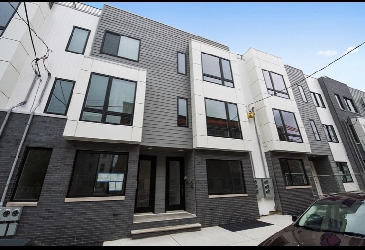 Primary Photo - 1217 N 5th St