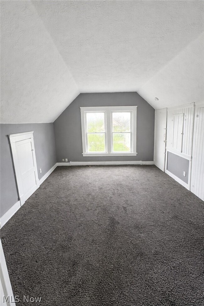 Foto del edificio - 13605 Gainsboro Ave