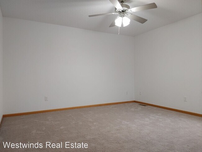 Foto del edificio - 2 br, 1.5 bath House - 50 Thistle Court