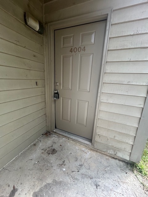 00_Apartment Door - 4004 Village Creek Dr