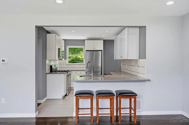 Building Photo - 5417 Cannas Dr