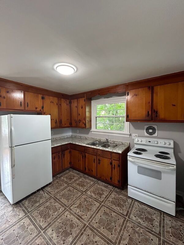 Building Photo - 4707 Greenleigh Rd