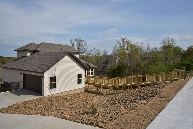 Building Photo - 3 Bedroom 2 Bathroom Home In Fayetteville ...