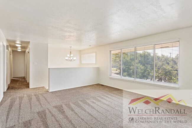 Building Photo - Elegant Layton Home Offering Space, Style, and Scenic Views!
