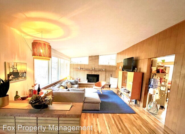 Foto del edificio - 3 br, 1 bath House - 2150 Emerald Road