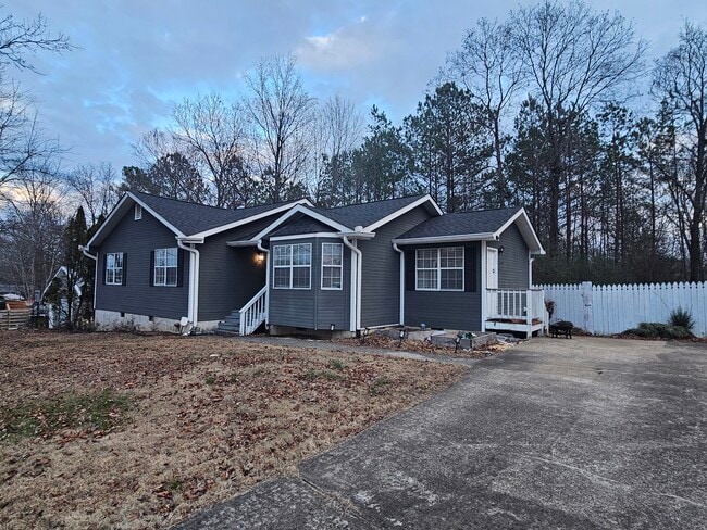 Building Photo - 4900 Maywater Rd