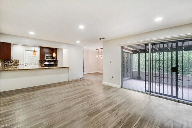 Building Photo - 4 br, 2.5 bath House - 11797 SW 14th Ter