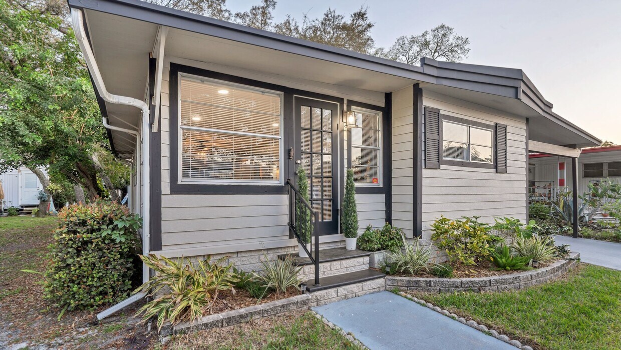 55+ Gated Community off of Ulmerton Road House Rental in Largo, FL