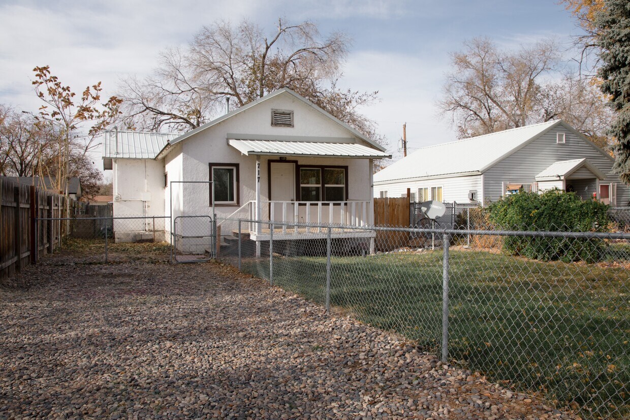 Foto principal - 717 NW 2nd St