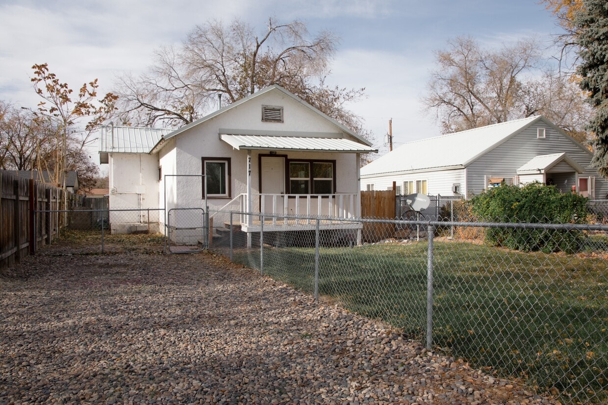 Primary Photo - 717 NW 2nd St