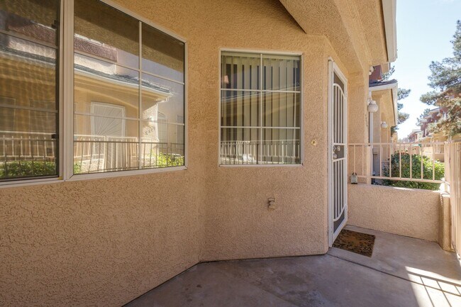 Building Photo - Three bedroom with two car garage in gated...