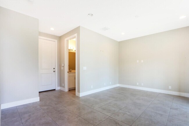Building Photo - 5173 Beckman Ter