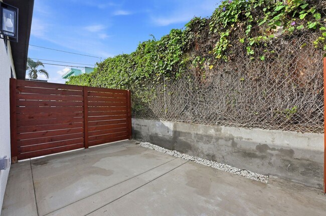 Foto del edificio - 2735 Broadway-3