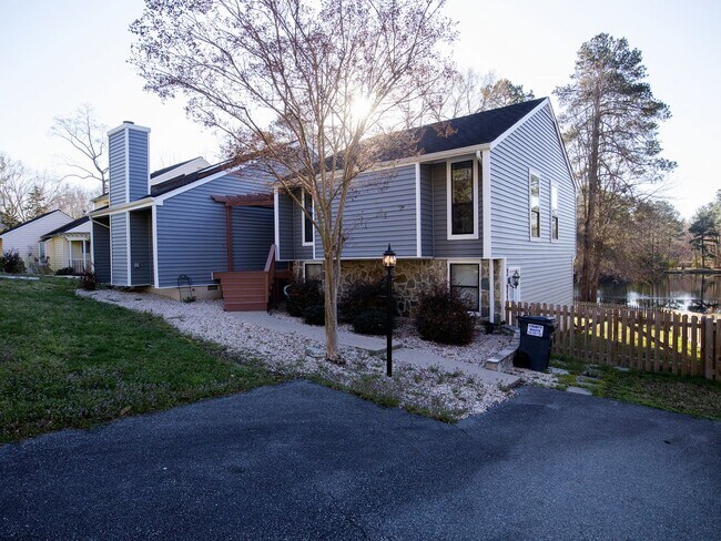 Foto del edificio - Move in ready 3 bedroom home