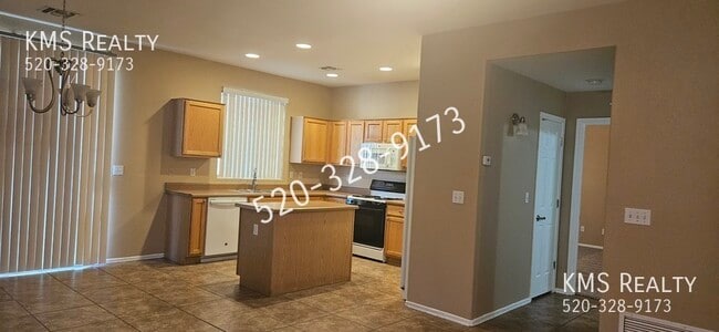 Building Photo - 2689 S Desert Cavern Pl