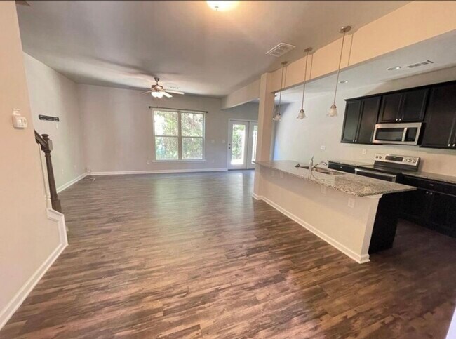 Foto del edificio - 1526 Brookmere Way