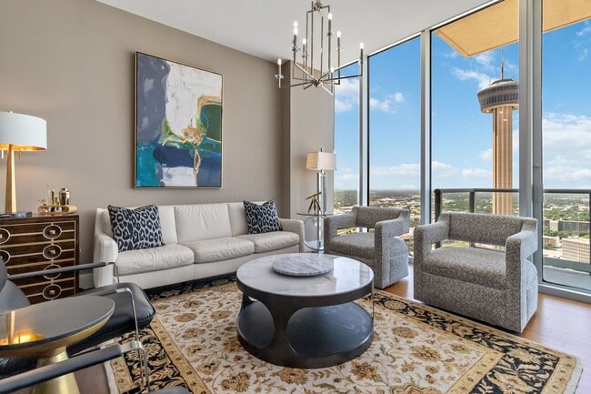 Photo - 610 E Market St House