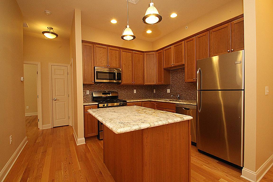 Foto principal - 2518 Whitney Ave