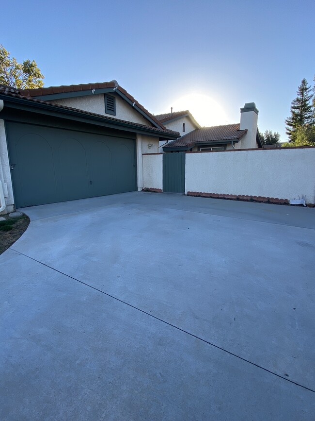 Building Photo - 26107 Galvez Ct