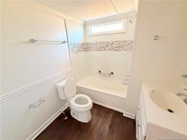 Foto del edificio - 205 St Matthews Church Rd