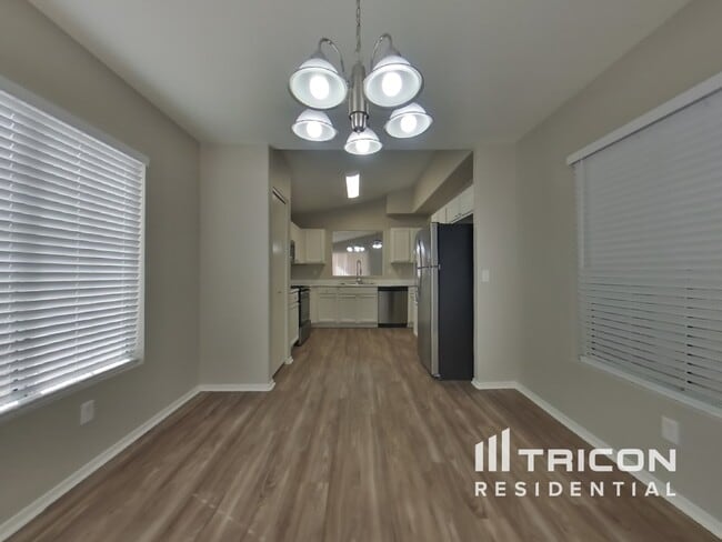Building Photo - 9215 W Sandra Terrace
