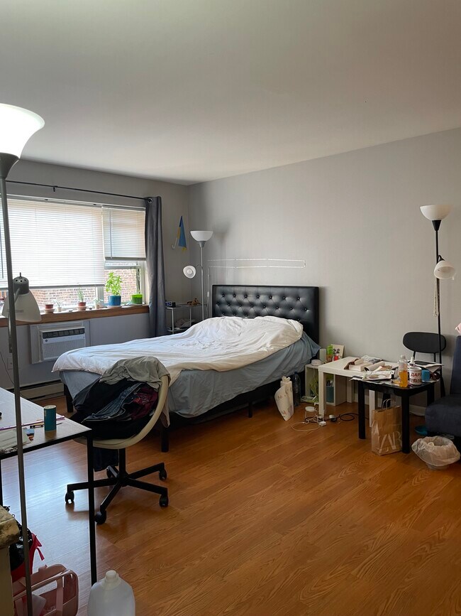 Foto del edificio - 5920 N Kenmore Ave