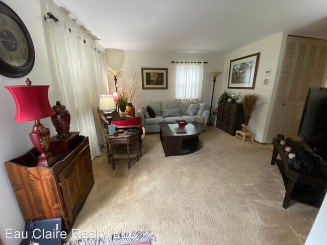 Foto del edificio - 415-421 W Grand Ave