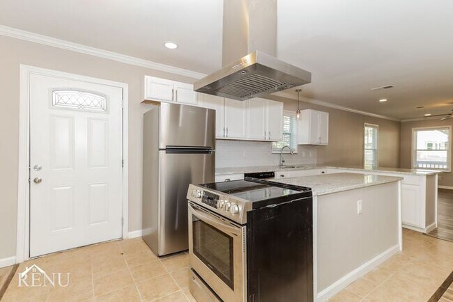 Building Photo - 1011 Thomasville Estates Dr SE