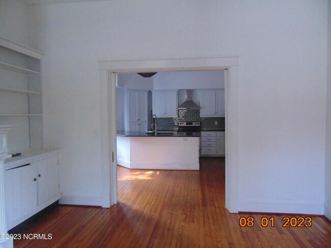 Foto del edificio - 215 Dock St