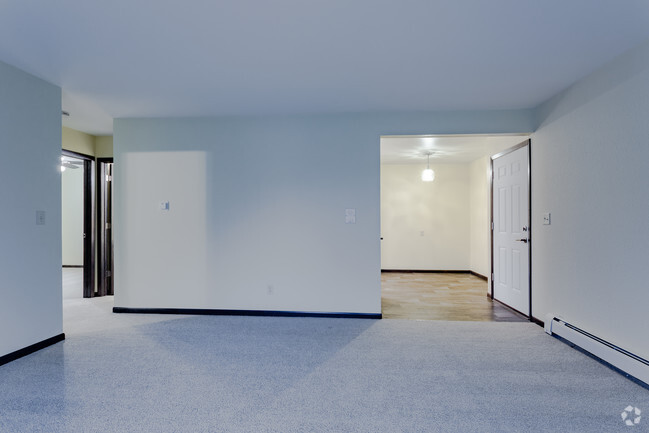 2HAB, 1BA - Sherwood Manor IX