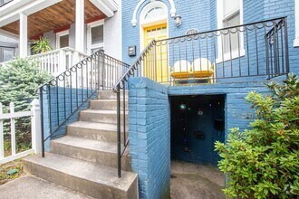 Building Photo - 1417 North Carolina Ave NE