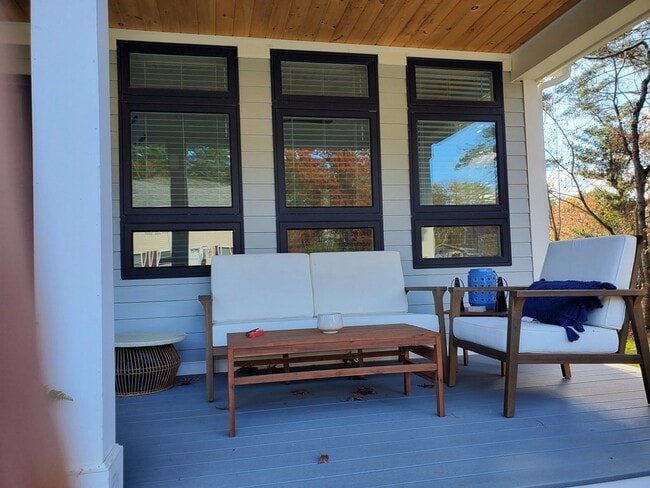 Building Photo - 12 Terrace Way