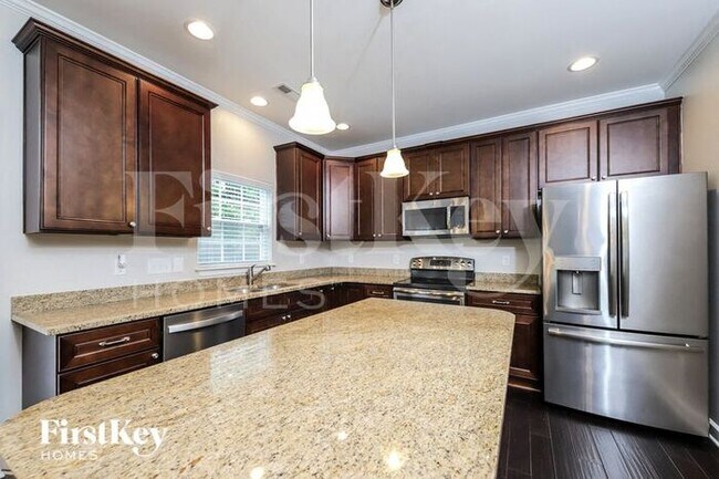 Building Photo - 132 Bethel Oaks Ct
