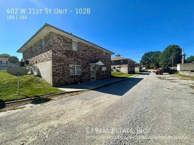 Building Photo - 402 W 31st St